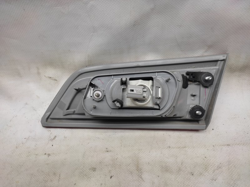 Фонарь внутренний задний левый TOYOTA CAMRY 50 12-15 ASV50 2.5 2ARFE