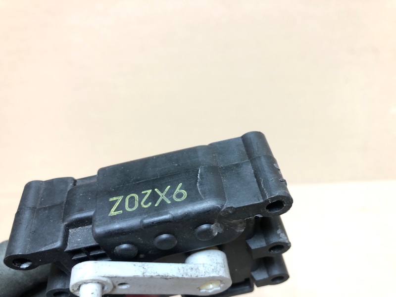 Моторчик заслонки печки CX-7 06-12 2009 Внедорожник 2.5 L5