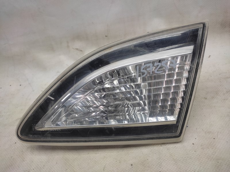 Запчасть фонарь внутренний задний правый MAZDA 3 BL 09-13 BBM4-51-3F0G Б/У Фонарь внутренний задний правый MAZDA 3 BL 09-13 BBM4-51-3F0G Б/У