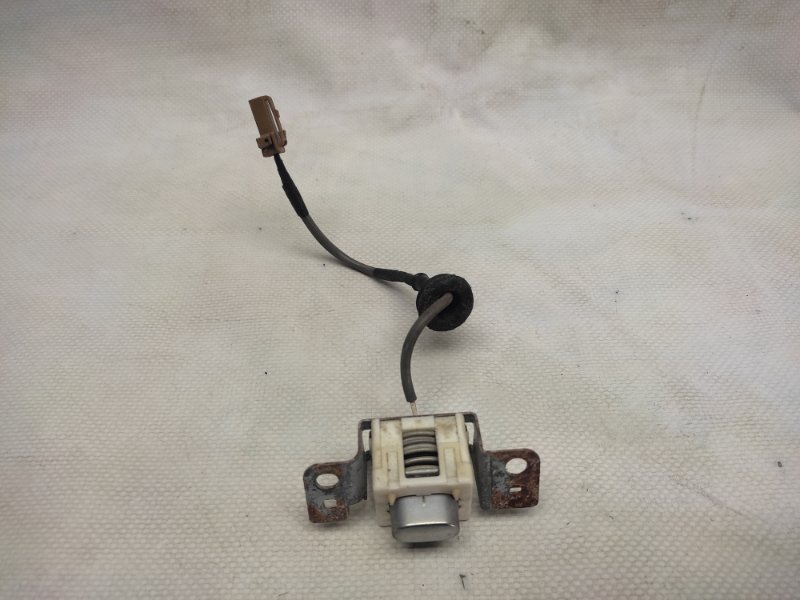Кнопка открывания багажника наружная INFINITI G25/G35/G37/Q40 06-14 2011 25380-JK01A Б/У