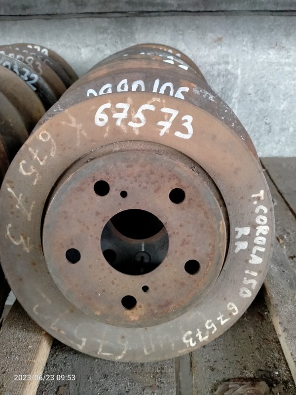 Запчасть тормозной диск задний TOYOTA AURIS 06-12 42431-02170 Б/У Тормозной диск задний TOYOTA AURIS 06-12 42431-02170 Б/У