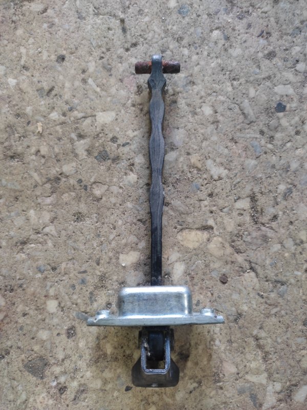 Ограничитель двери задний правый GRAND VITARA 05-15