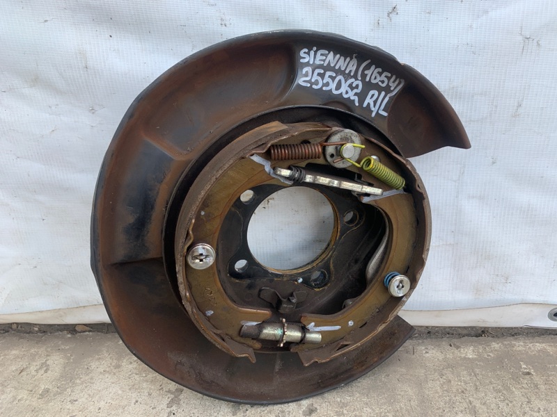 Запчасть тормозной механизм левый TOYOTA SIENNA 11-16 2015 Минивэн 3.5L 6 46504-08020 Б/У Тормозной механизм левый TOYOTA SIENNA 11-16 2015 Минивэн 3.5L 6 46504-08020 Б/У