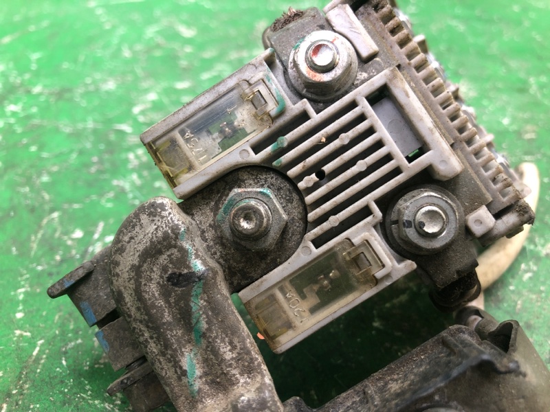 Блок предохранителей моторный отсек MITSUBISHI MIRAGE 13- 1.2 3A92 Блок предохранителей моторный отсек MITSUBISHI MIRAGE 13- 1.2 3A92