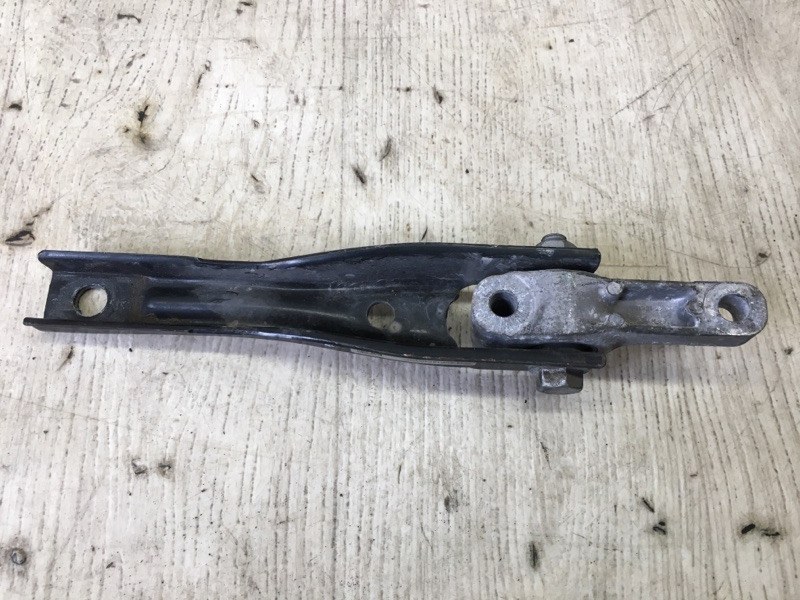 Подушка двигателя нижняя A3 (8V) 12–17 2015 Седан CNSB 1.8L