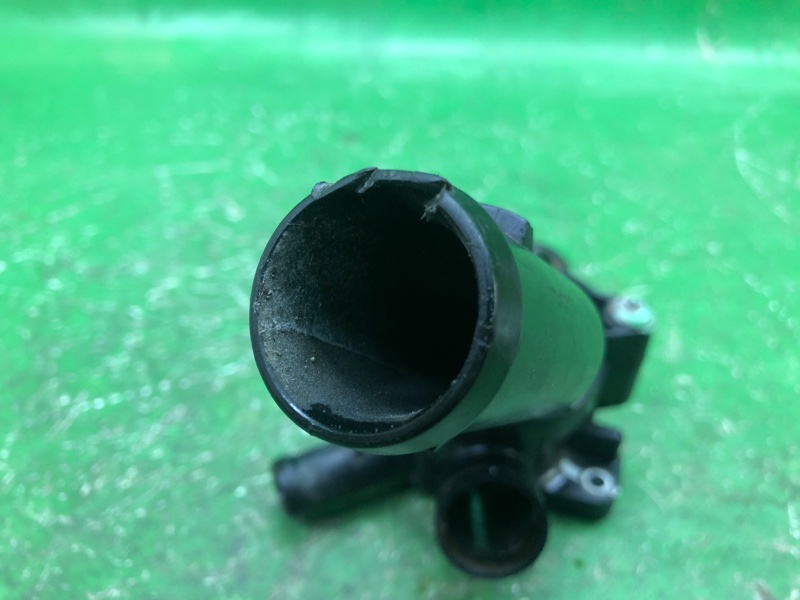 Корпус термостата PASSAT B7 11-15 2012 2.5 CBUA Корпус термостата PASSAT B7 11-15 2012 2.5 CBUA