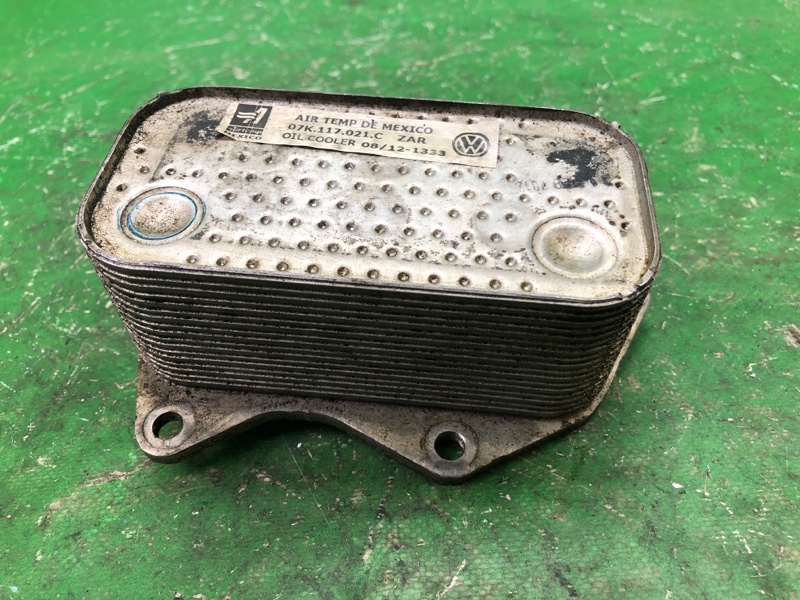 Запчасть теплообменник двигателя VOLKSWAGEN PASSAT B7 11-15 2012 2.5 CBUA 07K 117 021 C Б/У Теплообменник двигателя VOLKSWAGEN PASSAT B7 11-15 2012 2.5 CBUA 07K 117 021 C Б/У
