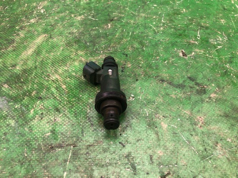 Форсунка топливная LEXUS ES300 96-01 1998 MCV20 3.0 1MZFE 23209-20020 Б/У