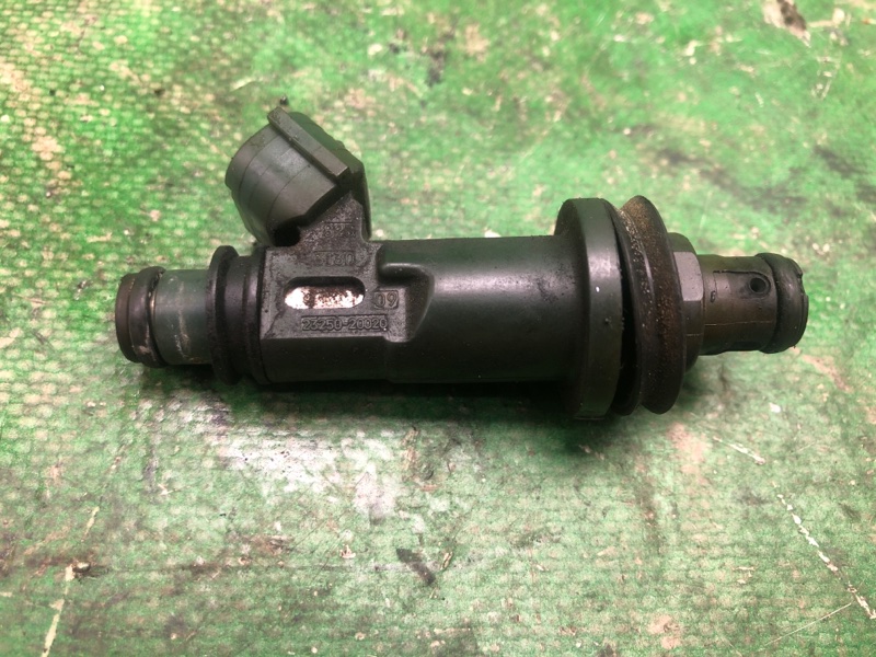 Форсунка топливная LEXUS ES300 96-01 MCV20 3.0 1MZFE Форсунка топливная LEXUS ES300 96-01 MCV20 3.0 1MZFE