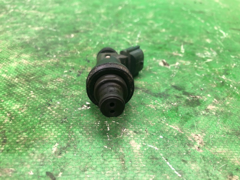 Форсунка топливная ES300 96-01 1998 MCV20 3.0 1MZFE