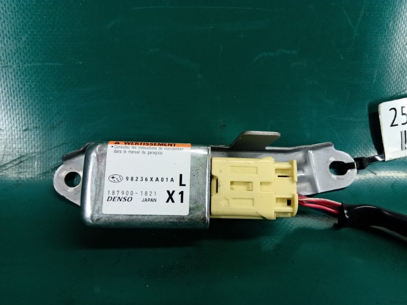 Датчик удара задний левый SUBARU TRIBECA B10 07-13 2008 Внедорожник 3.6 EZ36 98236XA01A Б/У