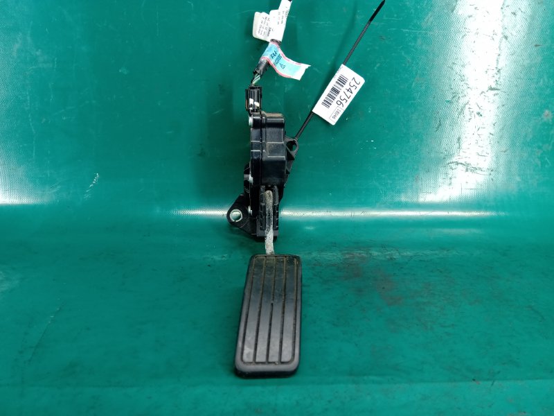 Запчасть педаль газа SUBARU TRIBECA B10 07-13 2008 Внедорожник 3.6 EZ36 36010XA020 Б/У Педаль газа SUBARU TRIBECA B10 07-13 2008 Внедорожник 3.6 EZ36 36010XA020 Б/У