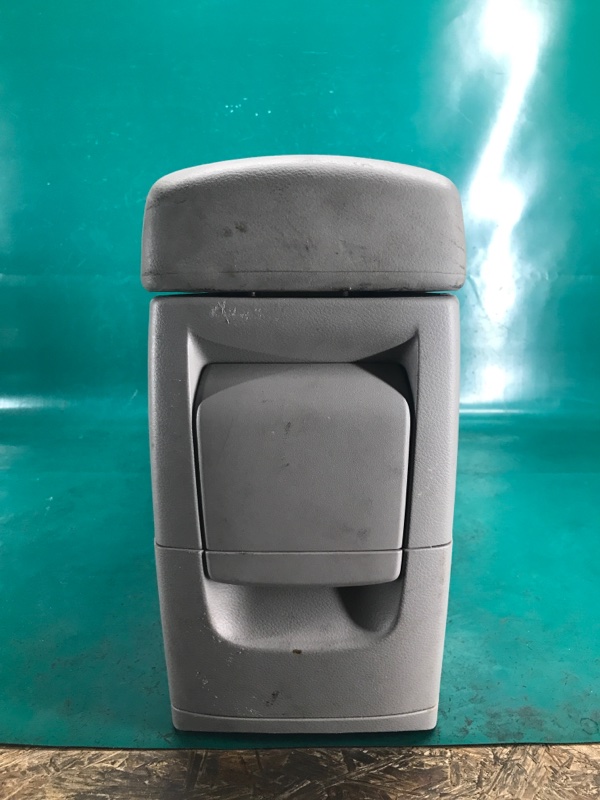 Подлокотник TRIBECA B10 07-13 2008 Внедорожник 3.6 EZ36