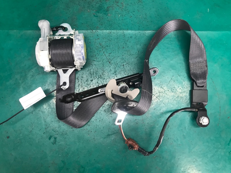 Ремень безопасности передний правый SUBARU TRIBECA B10 07-13 2008 Внедорожник 3.6 EZ36 64621XA00AMW Б/У