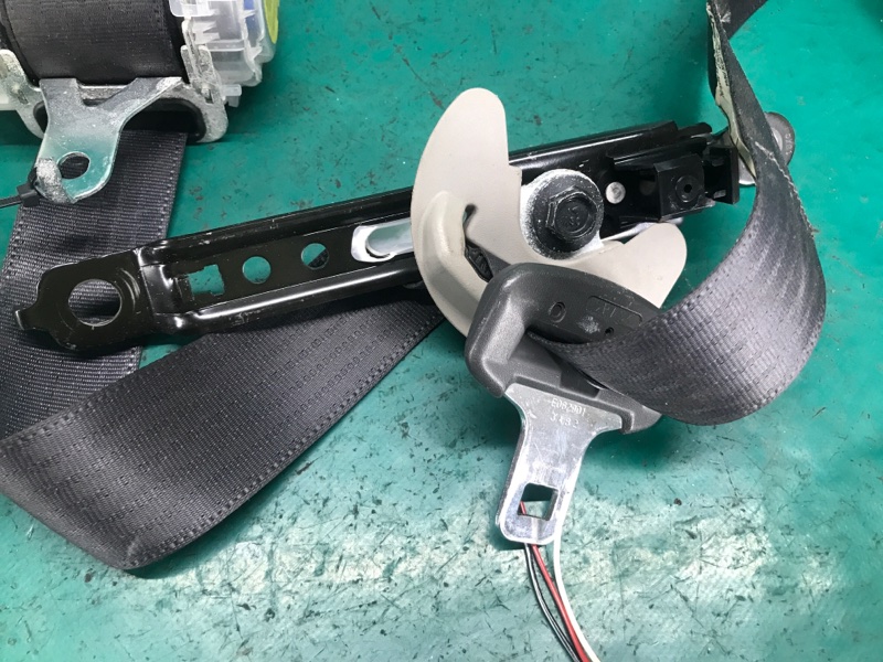 Ремень безопасности передний правый TRIBECA B10 07-13 2008 Внедорожник 3.6 EZ36