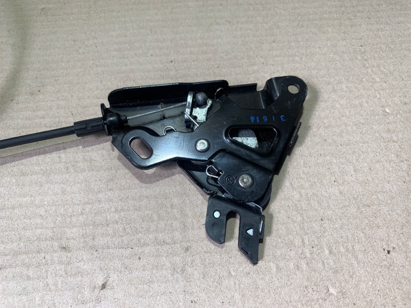 Замок двери боковой задний правый TOYOTA SIENNA 11-16 Минивэн 3.5L 6 Замок двери боковой задний правый TOYOTA SIENNA 11-16 Минивэн 3.5L 6