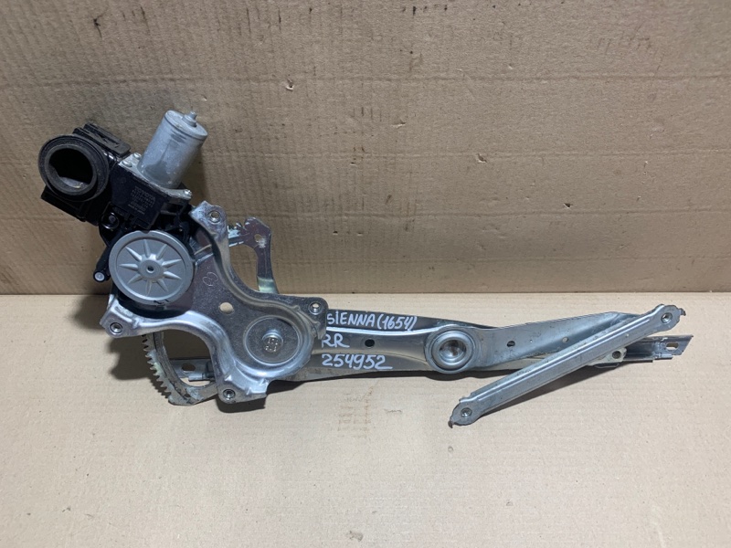 Стеклоподъемник задний правый SIENNA 11-16 2015 Минивэн 3.5L 6