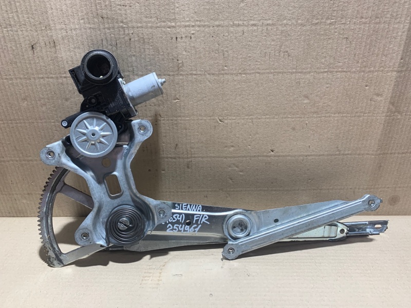 Запчасть стеклоподъемник передний правый TOYOTA SIENNA 11-16 2015 Минивэн 3.5L 6 69801-08020 Б/У Стеклоподъемник передний правый TOYOTA SIENNA 11-16 2015 Минивэн 3.5L 6 69801-08020 Б/У