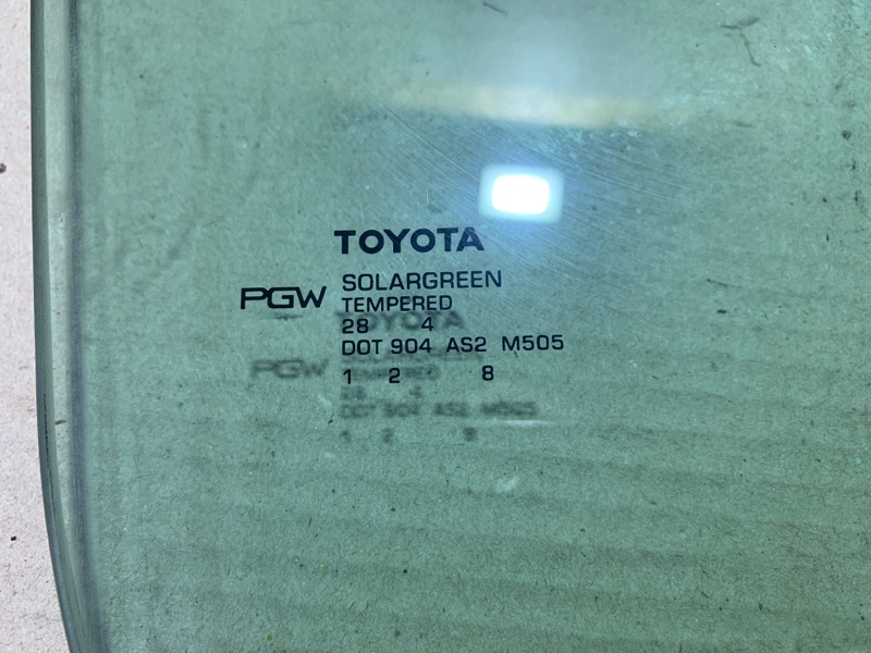 Стекло двери переднее правое TOYOTA SIENNA 11-16 Минивэн 3.5L 6