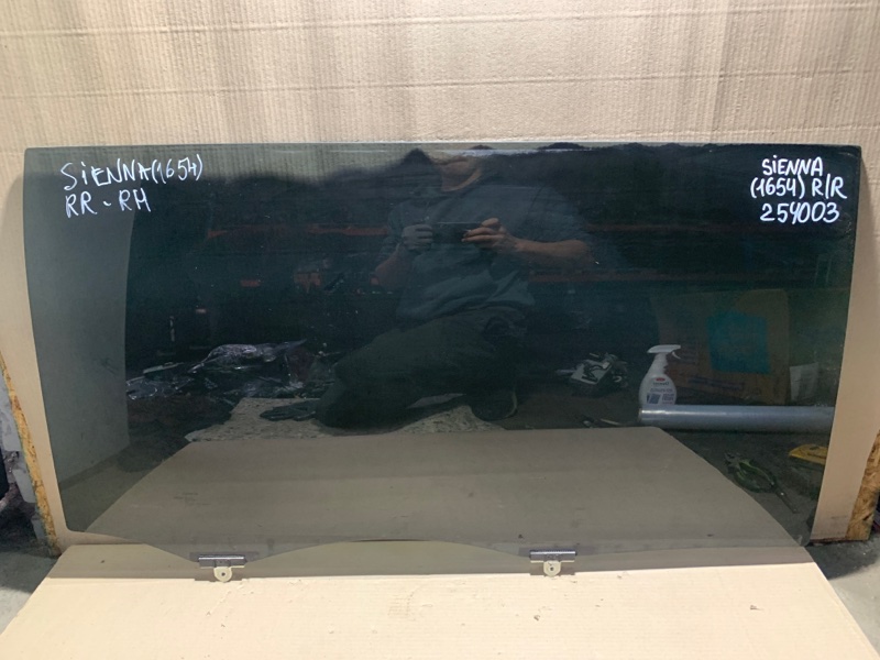 Стекло двери заднее правое TOYOTA SIENNA 11-16 2015 Минивэн 3.5L 6 62750-08051 Б/У