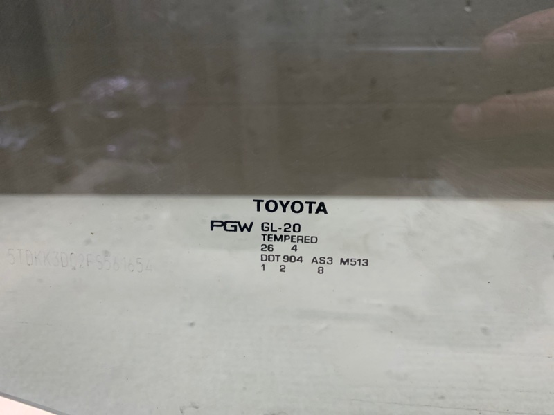 Стекло двери заднее правое TOYOTA SIENNA 11-16 Минивэн 3.5L 6