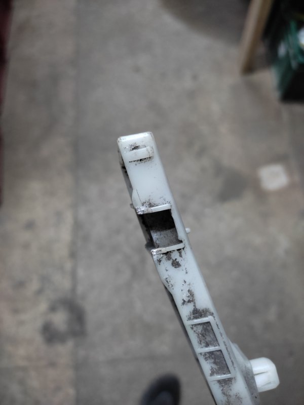 Кронштейн заднего бампера задний левый LANCER X 10 07-15 2010 Седан 2.0 4B11