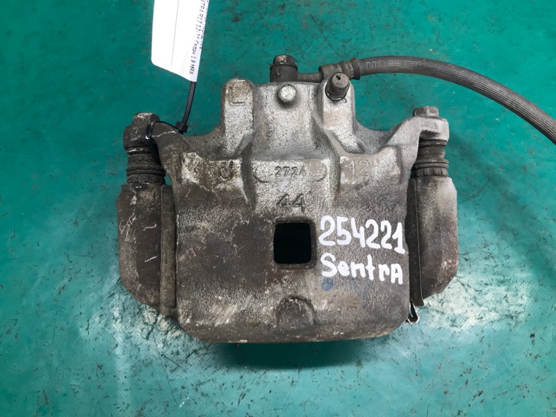 Запчасть суппорт тормозной передний левый NISSAN SENTRA B17 12-21 2015 Седан 1.8 MRA8DE 41011-3SG0A Б/У Суппорт тормозной передний левый NISSAN SENTRA B17 12-21 2015 Седан 1.8 MRA8DE 41011-3SG0A Б/У