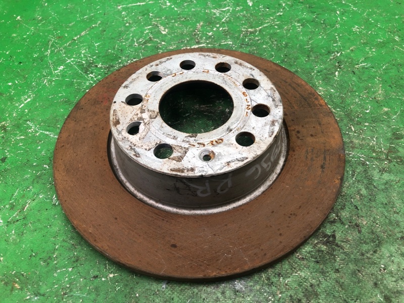 Тормозной диск задний задний VOLKSWAGEN PASSAT B7 11-15 2014 Седан 2.5 CBUA 1K0615601AA Б/У