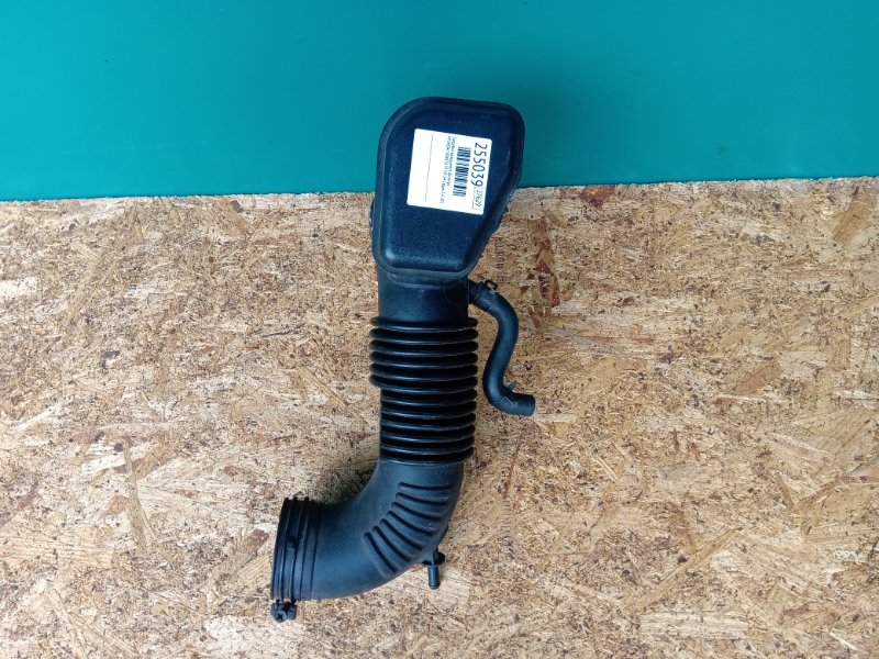 Запчасть патрубок воздушного фильтра HYUNDAI SONATA YF 10-14 2011 Седан 2.4 281303Q160 Б/У Патрубок воздушного фильтра HYUNDAI SONATA YF 10-14 2011 Седан 2.4 281303Q160 Б/У