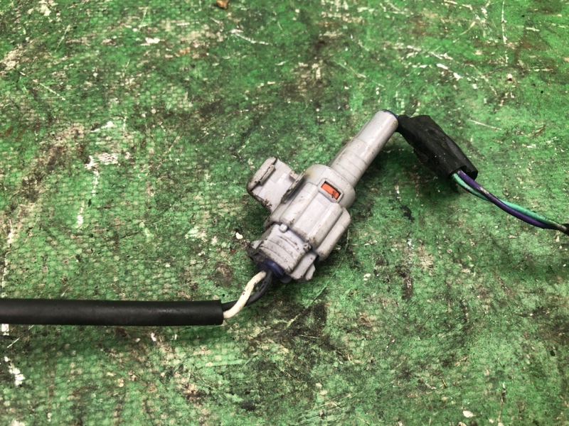 Датчик ABS передний левый SOLARA 03-09 COUPE 2.4 2AZFE