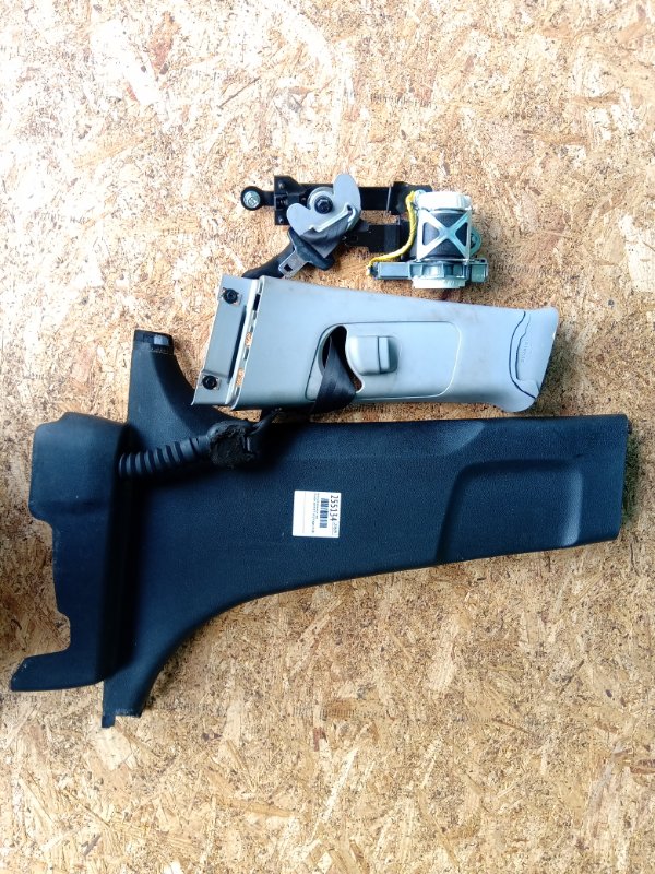 Ремень безопасности левый HYUNDAI SONATA YF 10-14 2011 Седан 2.4 888103Q000RY Б/У