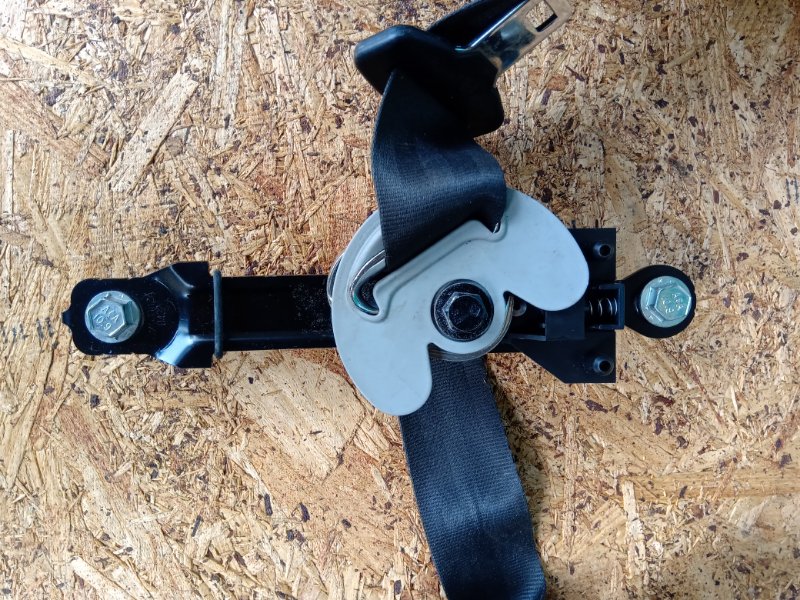 Ремень безопасности левый SONATA YF 10-14 2011 Седан 2.4