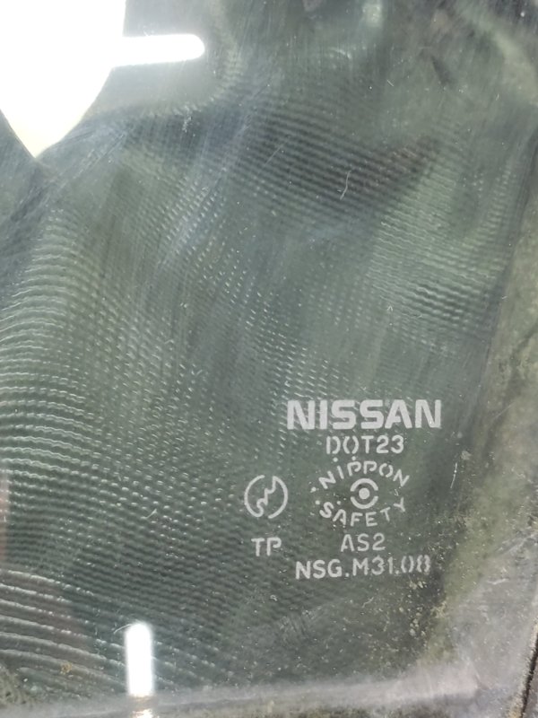 Стекло двери глухое заднее левое TIIDA/VERSA C11 04-11