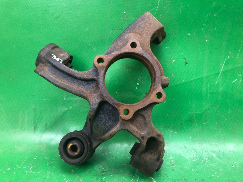 Цапфа задняя левая SUZUKI GRAND VITARA 05-15 2006 Внедорожник 2.7 46150-65J00 Б/У