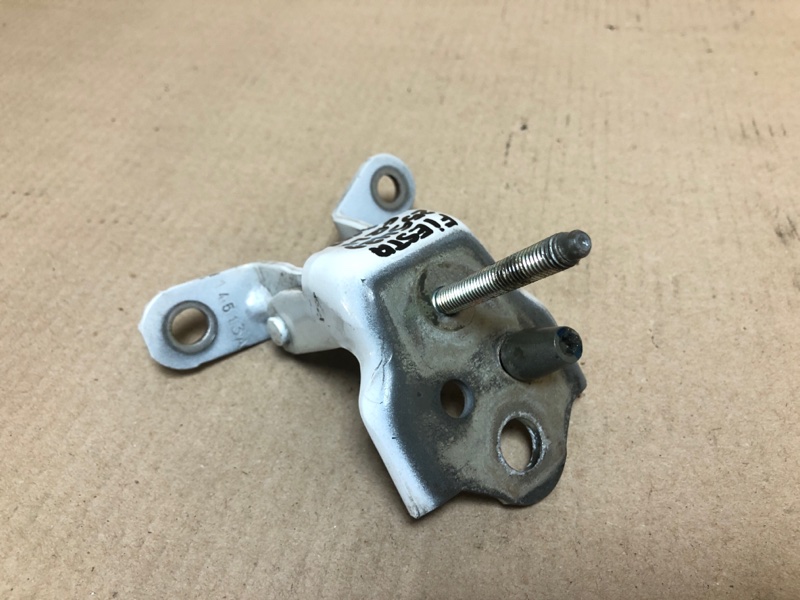 Петля двери верхняя передняя левая FORD FIESTA 08-17 Хэтчбек 1.6 XDEZ Петля двери верхняя передняя левая FORD FIESTA 08-17 Хэтчбек 1.6 XDEZ