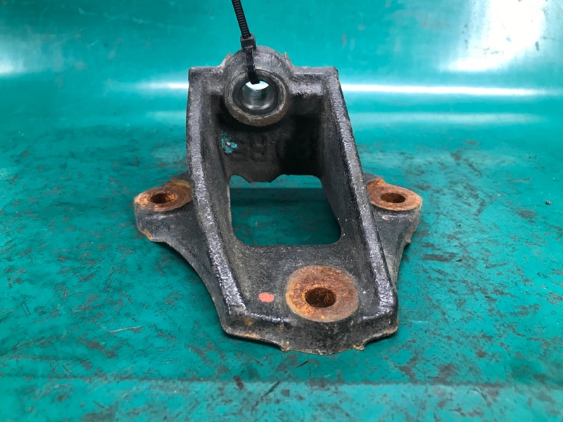 Кронштейн двигателя передний SIENNA 11-16 2015 Минивэн 3.5L 6