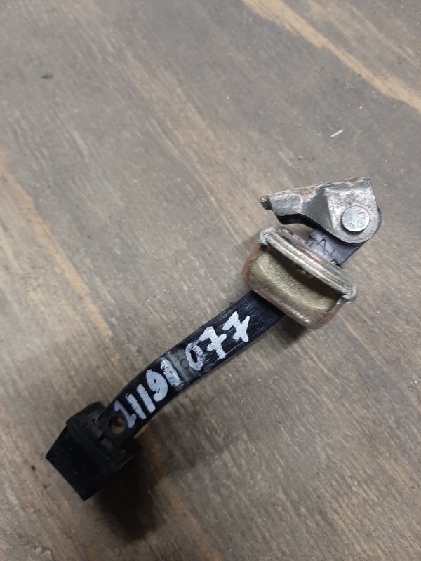 Запчасть ограничитель двери передний левый MITSUBISHI OUTLANDER 03-07 2003 Внедорожник 2.4 MR526777 Б/У Ограничитель двери передний левый MITSUBISHI OUTLANDER 03-07 2003 Внедорожник 2.4 MR526777 Б/У