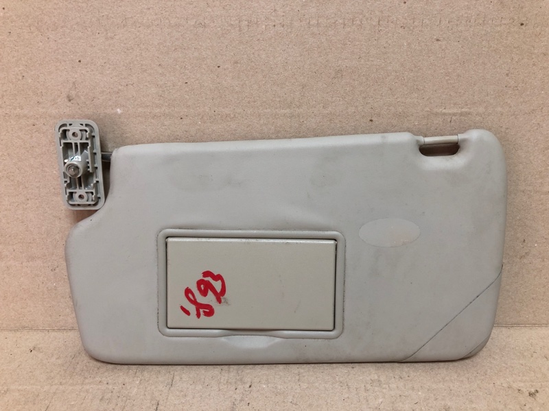 Запчасть козырек солнцезащитный передний левый FORD FIESTA 08-17 2013 Хэтчбек 1.6 XDEZ BE8Z-5404105-BB Б/У Козырек солнцезащитный передний левый FORD FIESTA 08-17 2013 Хэтчбек 1.6 XDEZ BE8Z-5404105-BB Б/У