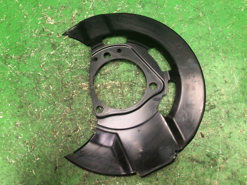 Защита тормозного диска передняя левая EQUINOX 17- 2021 1.5 LYX Защита тормозного диска передняя левая EQUINOX 17- 2021 1.5 LYX