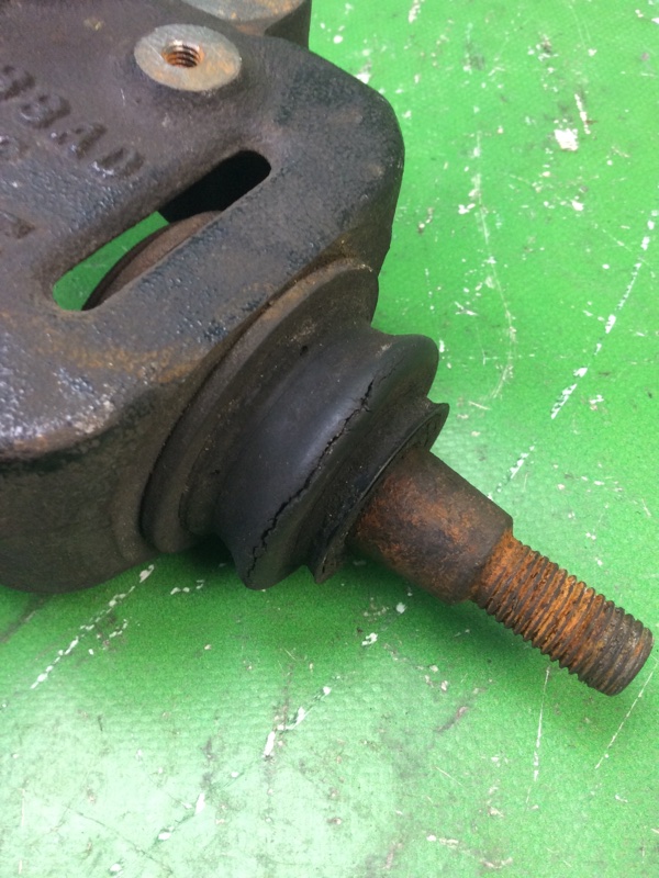 Кулак поворотный передний правый AVENGER 07-14 2011 JS 3.6 ERB