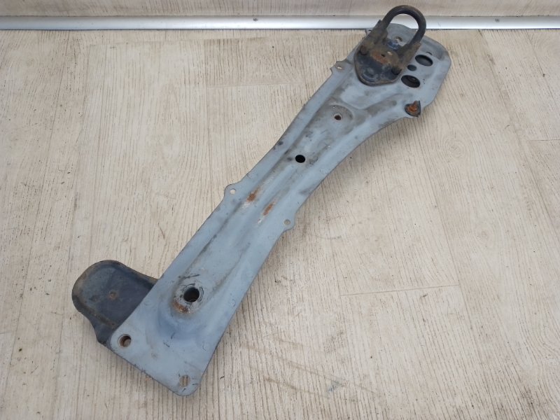 Балка двигателя продольная передняя TOYOTA MATRIX 08-14 2008 Хэтчбек 1.8 2ZRFE 51204-02070 Б/У