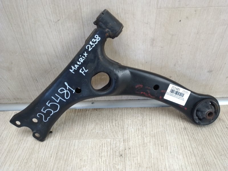 Рычаг передней подвески нижний левый TOYOTA MATRIX 08-14 2008 Хэтчбек 1.8 2ZRFE 4806902190 Б/У