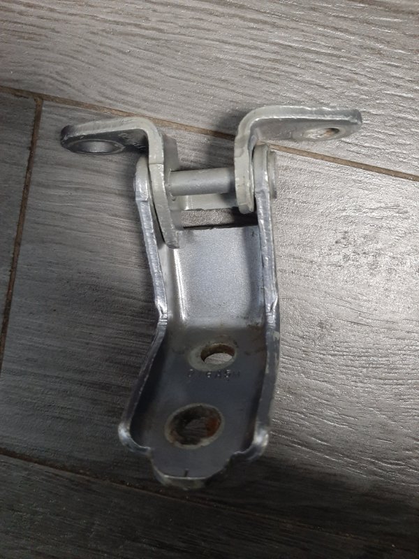 Петля двери нижняя задняя левая ACURA TLX 14-17 2015 Седан 2.4 67960-TZ3-A02ZZ Б/У