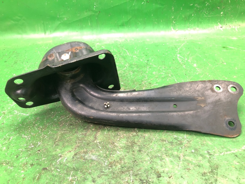 Рычаг задней подвески продольный задний левый VOLKSWAGEN PASSAT B7 11-15 2.5 CBUA