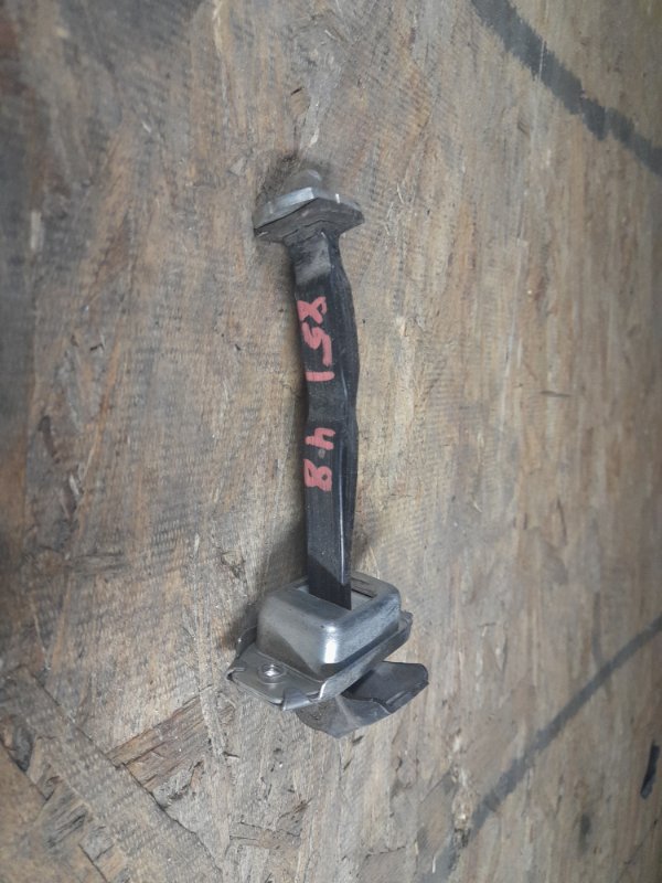 Запчасть ограничитель двери задний правый NISSAN QASHQAI/ROGUE SPORT 14- 82430-4EA0A Б/У Ограничитель двери задний правый NISSAN QASHQAI/ROGUE SPORT 14- 82430-4EA0A Б/У