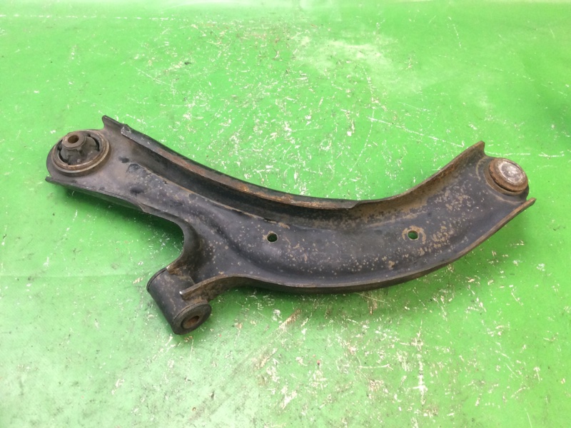 Рычаг передней подвески нижний передний правый NV200 USA 13- 2017 M20X 2.0 MR20DE