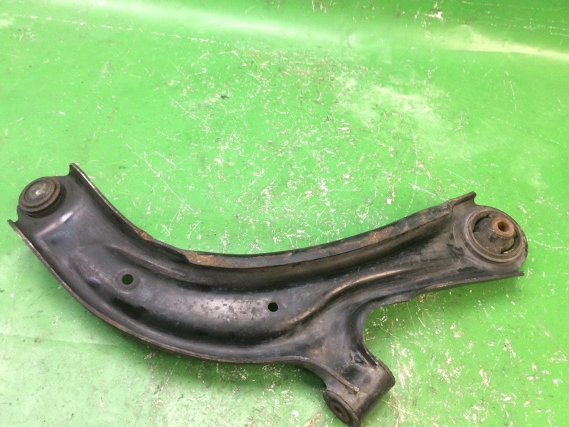 Рычаг передней подвески нижний передний левый NV200 USA 13- 2017 M20X 2.0 MR20DE