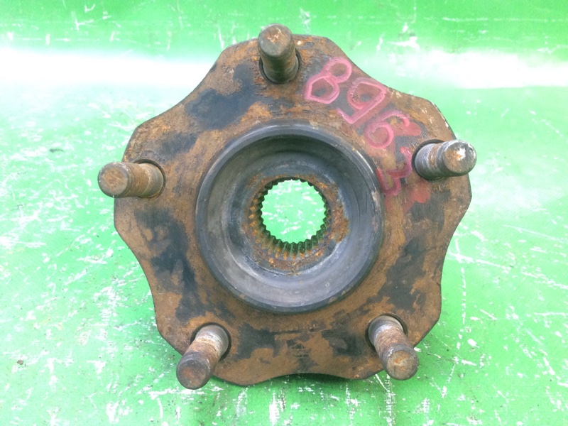 Ступица передняя NV200 USA 13- 2017 M20X 2.0 MR20DE Ступица передняя NV200 USA 13- 2017 M20X 2.0 MR20DE