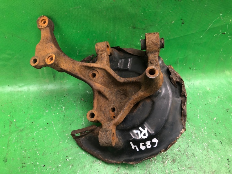 Цапфа задняя левая VOLKSWAGEN PASSAT B7 11-15 2.5 CBUA