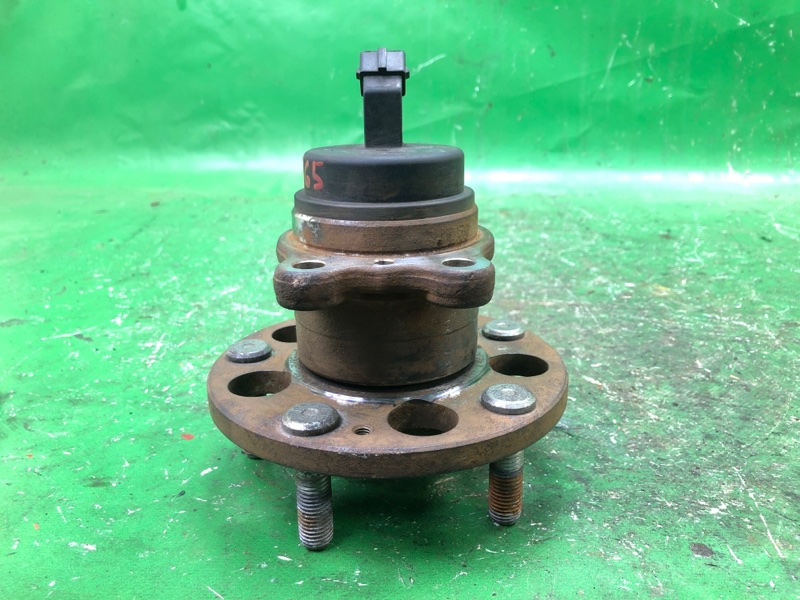 Запчасть ступица задняя KIA SOUL PS 13-19 2016 2.0 G4NC 52750-B2050 Б/У Ступица задняя KIA SOUL PS 13-19 2016 2.0 G4NC 52750-B2050 Б/У